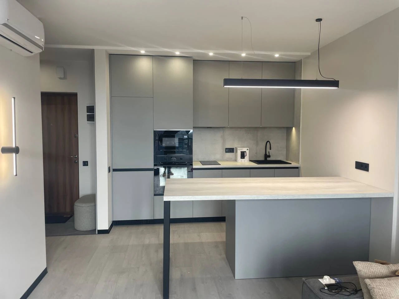 Сдается 1-комнатная квартира 48 м², Александра Олеся ул., 8/1