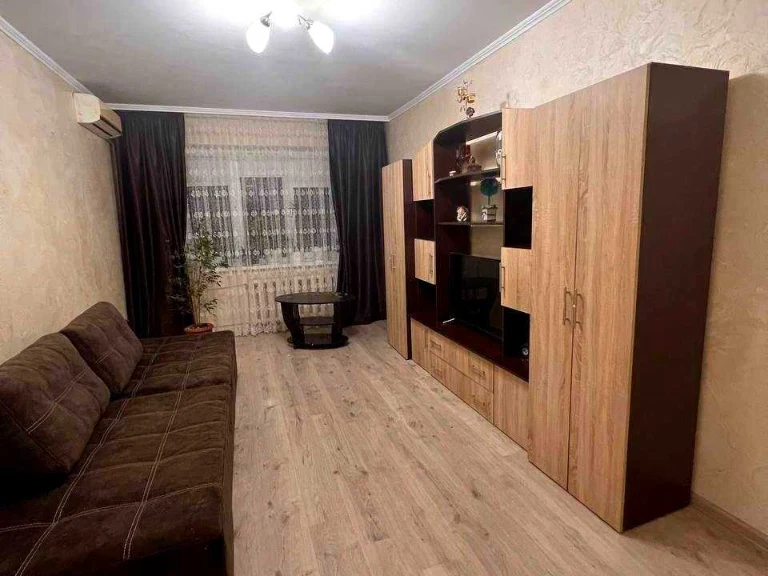 Apartment. Dnipro, Berezhinska st.