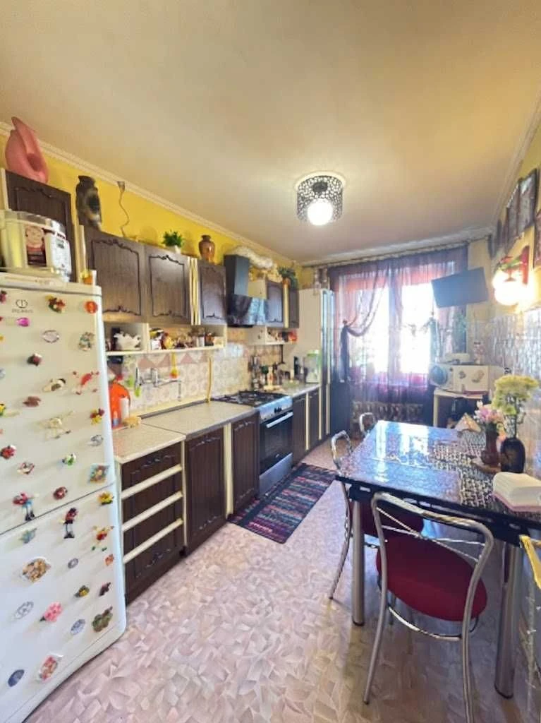 Продажа 3-комнатной квартиры на улице Линкольна