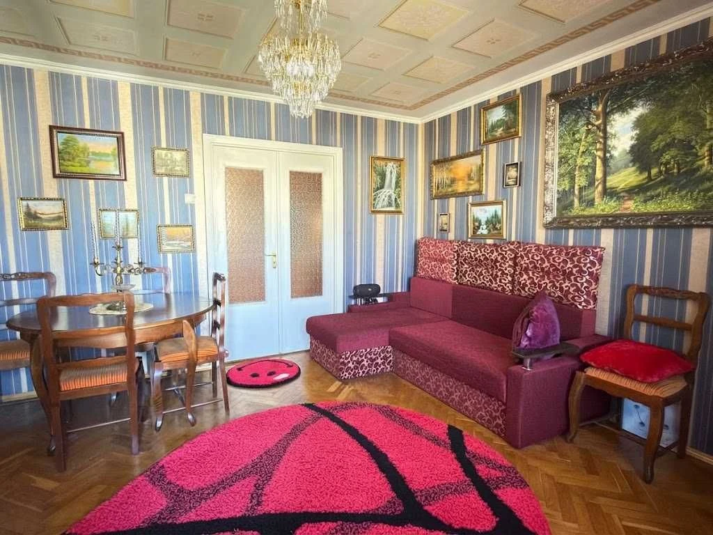 Продажа 3-комнатной квартиры на улице Линкольна