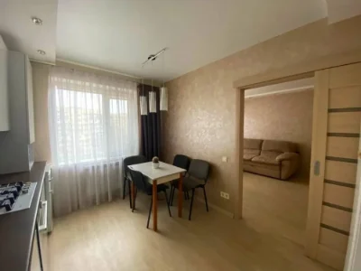 Sale of a 3-bedroom apartment in Topoli-3. Panikahy/Zaporozhke Shose.
