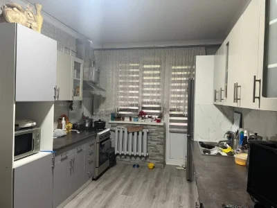Будинок, центр м.Чернівці, 4 кімн, 2 санвузли,4 балкони, вул
