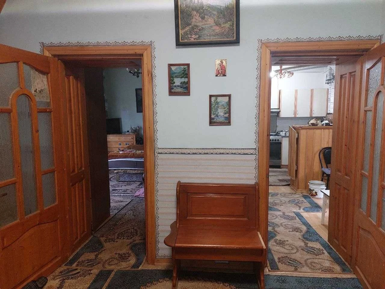 Продам домоволодіння з двох будинків у Годилові, вул. Яблуні