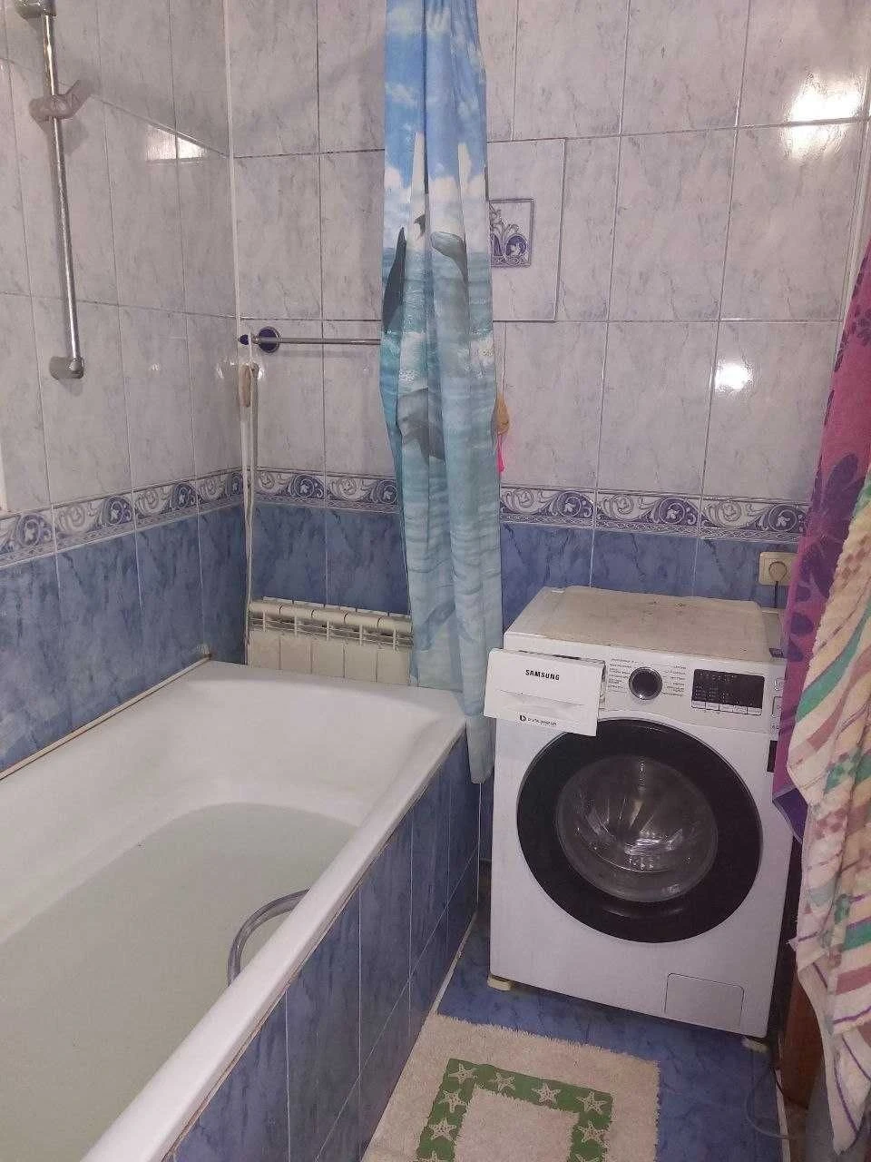 Продам домоволодіння з двох будинків у Годилові, вул. Яблуні