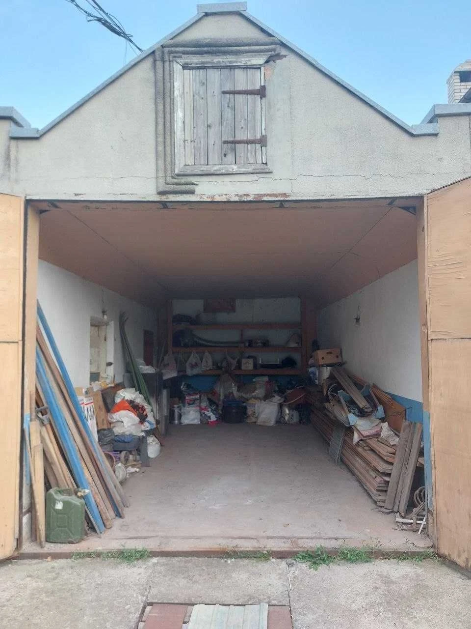 Продам домоволодіння з двох будинків у Годилові, вул. Яблуні