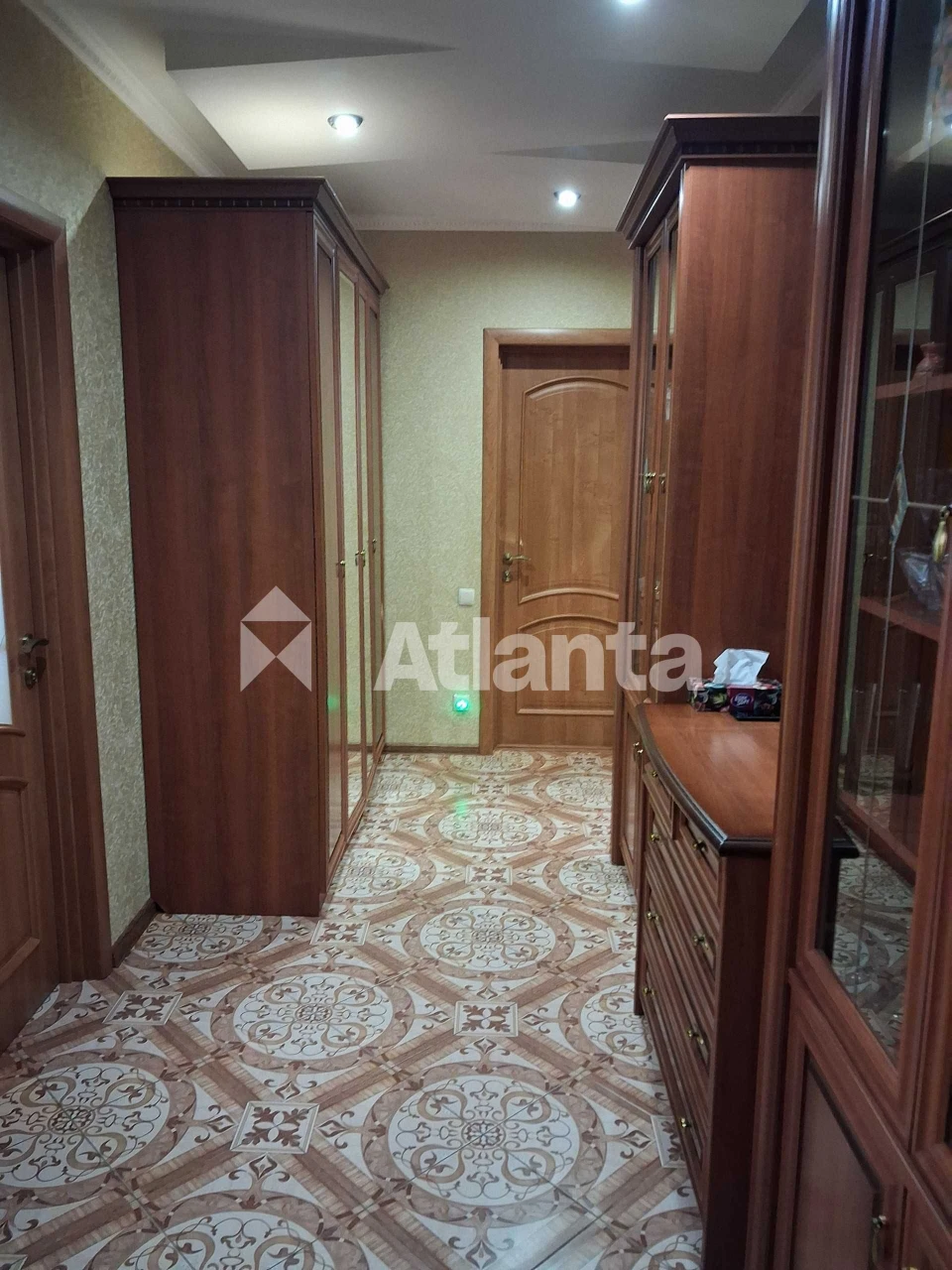 Продажа 2 комнатной квартиры с ремонтом в кирпичном доме с г