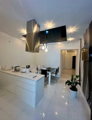 Luxury 3-room apartment for sale in the Ultra Botanical Garden Pa residential complex