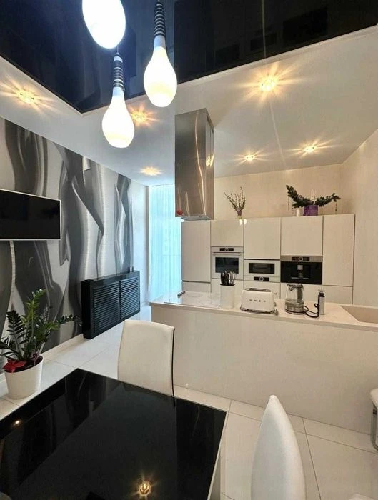 Luxury 3-room apartment for sale in the Ultra Botanical Garden Pa residential complex
