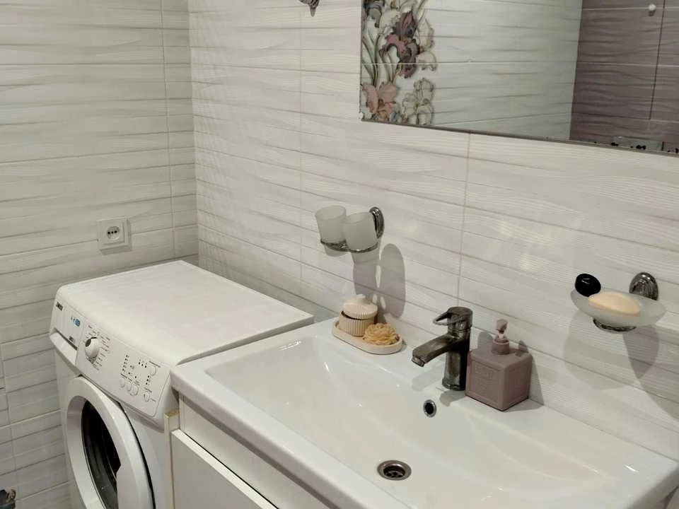 Apartment. Odessa, Inglezi Street