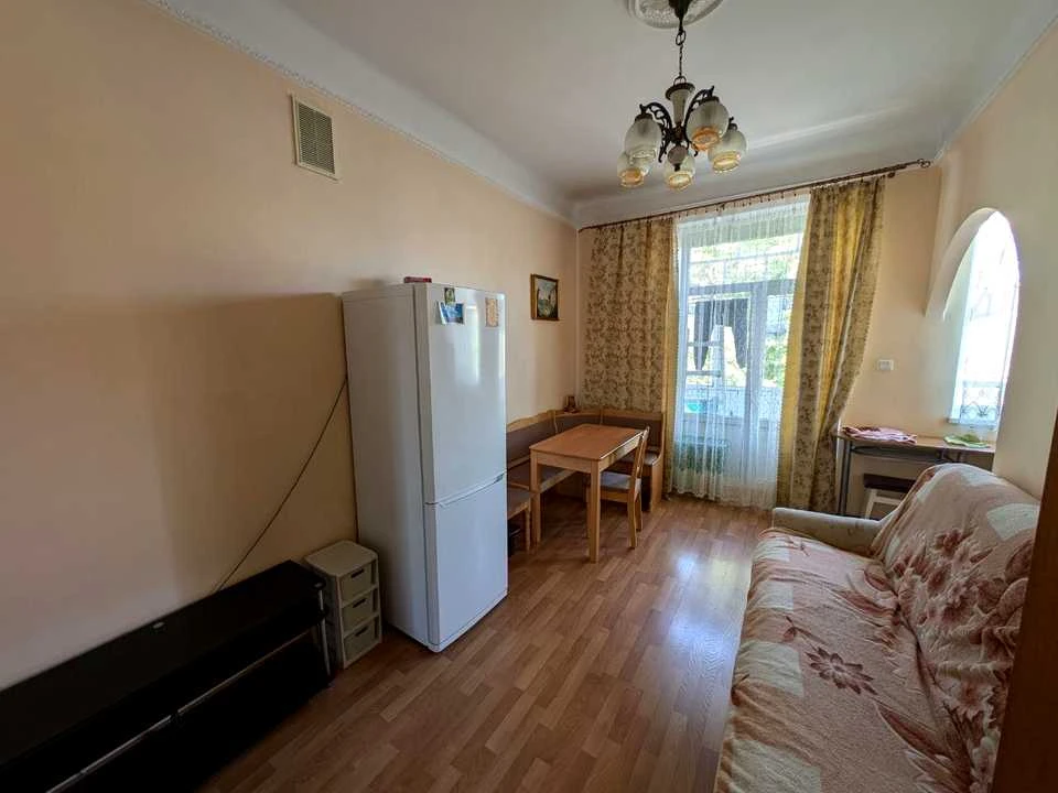Apartment. Ivano-Frankivsk, Nezalezhnosti St.