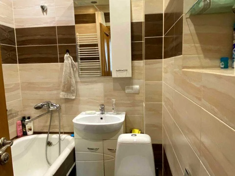 Apartment. Ivano-Frankivsk, Nezalezhnosti St.