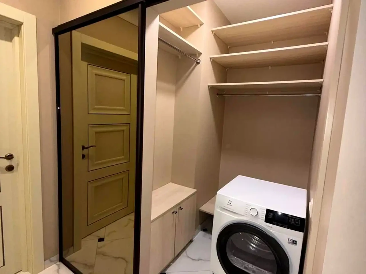 Сдается 1-комнатная квартира 56 м² на 3 этаже