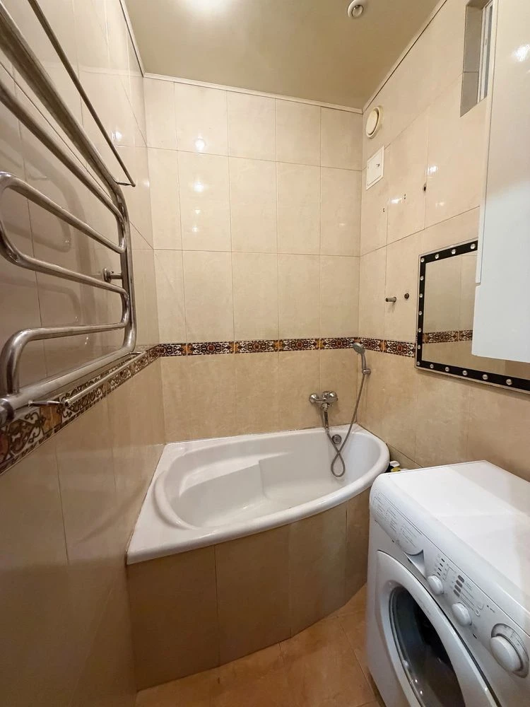 Sale of a 2-bedroom apartment in Zakhidnyi residential area (street D. Halychkoho)