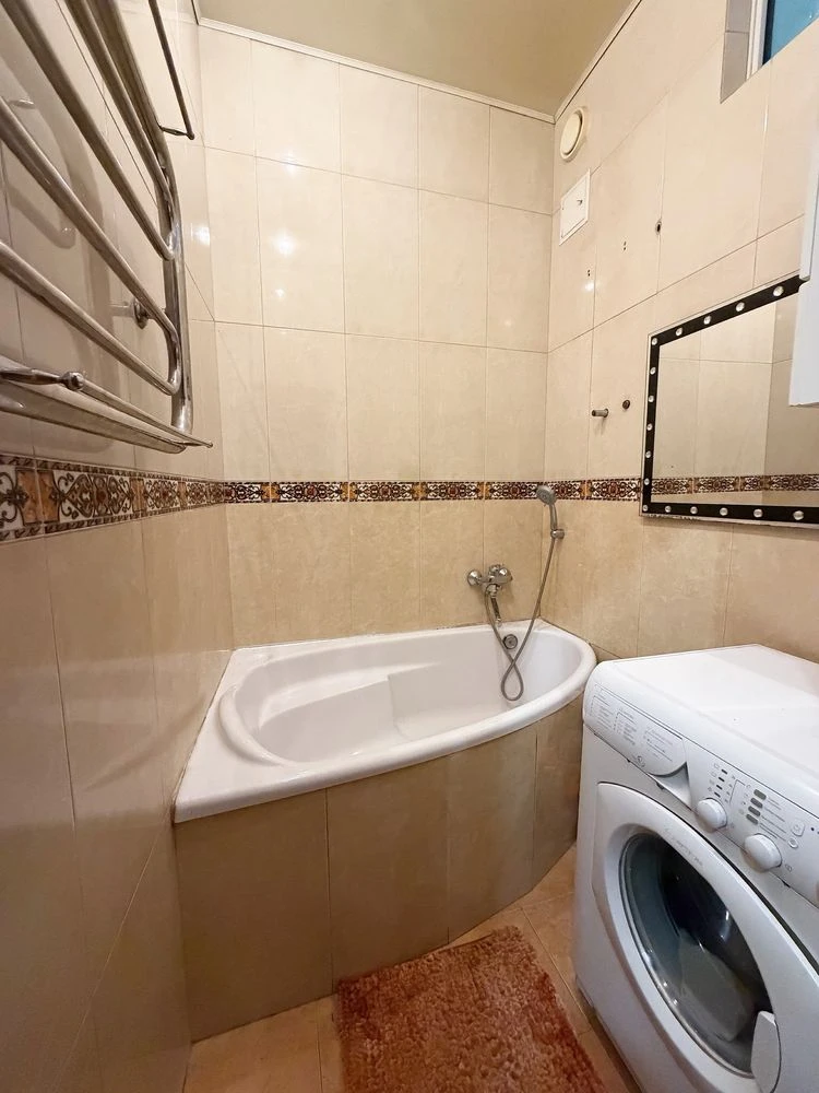 Sale of a 2-bedroom apartment in Zakhidnyi residential area (street D. Halychkoho)