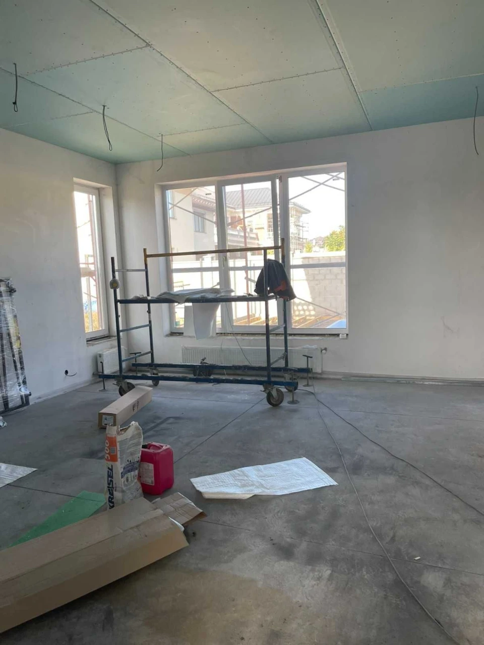 For Sale: House in Sovinyo. Renovated. Full autonomy. Land