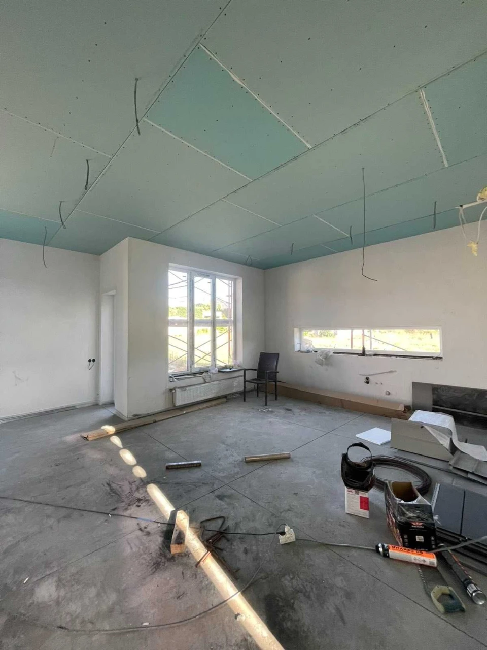 For Sale: House in Sovinyo. Renovated. Full autonomy. Land