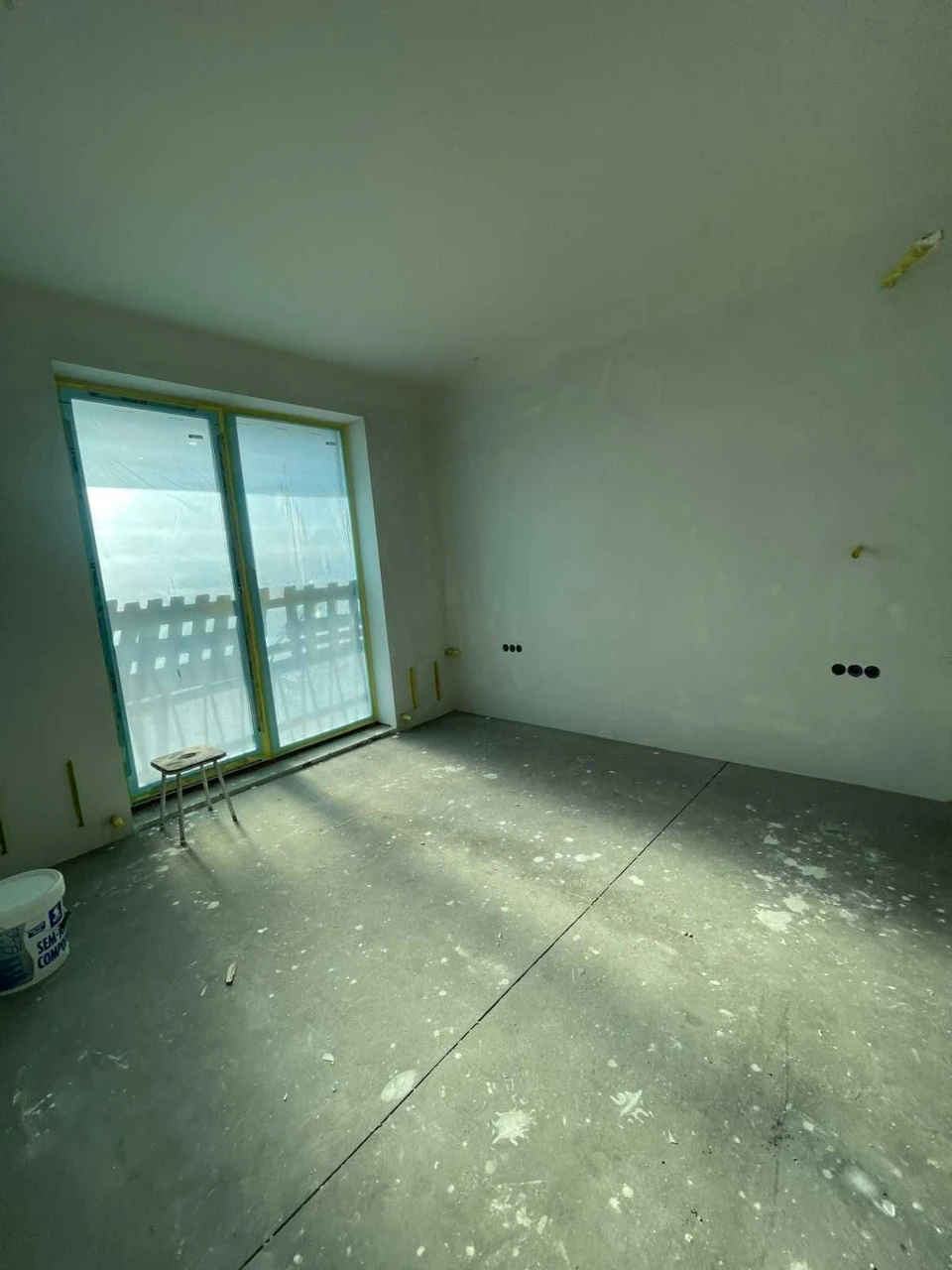 For Sale: House in Sovinyo. Renovated. Full autonomy. Land