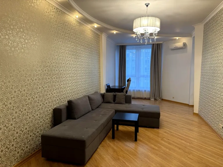 Rent 1-bedroom apartment 63 m² on the 18/25 floor