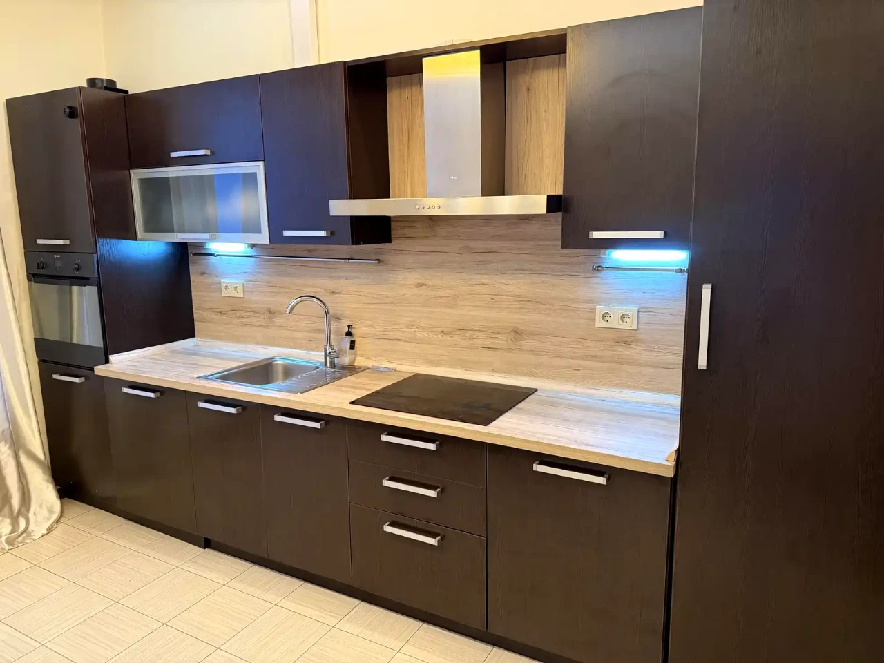Rent 1-bedroom apartment 63 m² on the 18/25 floor