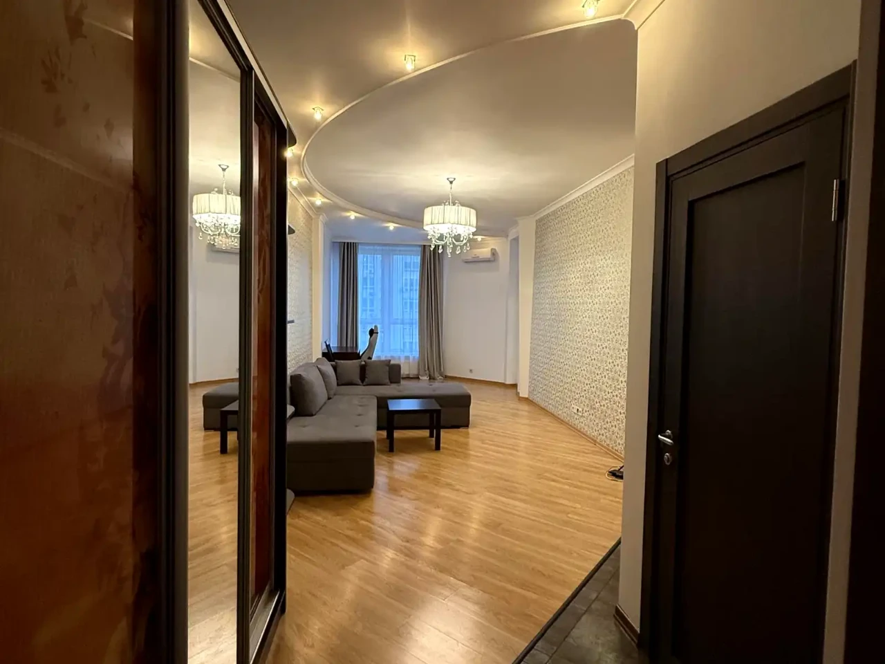 Rent 1-bedroom apartment 63 m² on the 18/25 floor