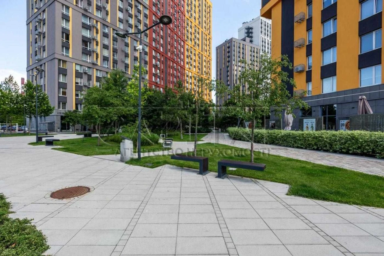 Продажа 1-комнатной квартиры в ЖК "Світло Парк" в 10 минутах от Печерской