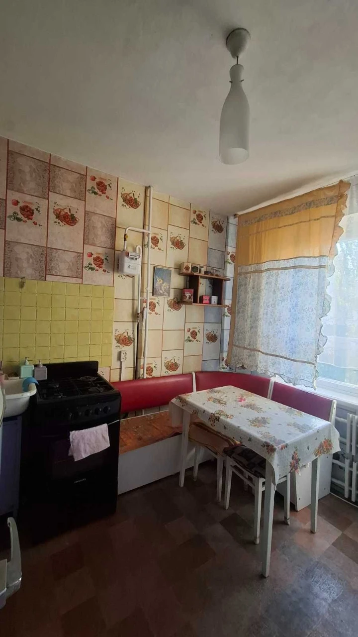 3-bedroom apartment for sale, 64 sq m, in the Victory-6 residential area