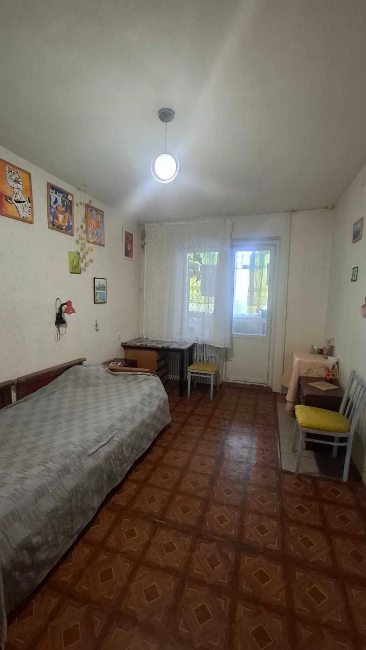 3-bedroom apartment for sale, 64 sq m, in the Victory-6 residential area
