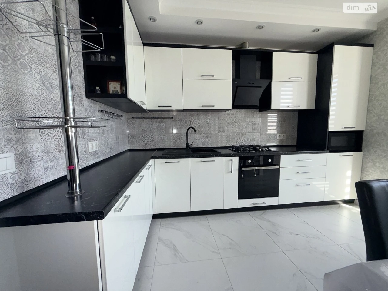 Apartment for Sale: Old Town