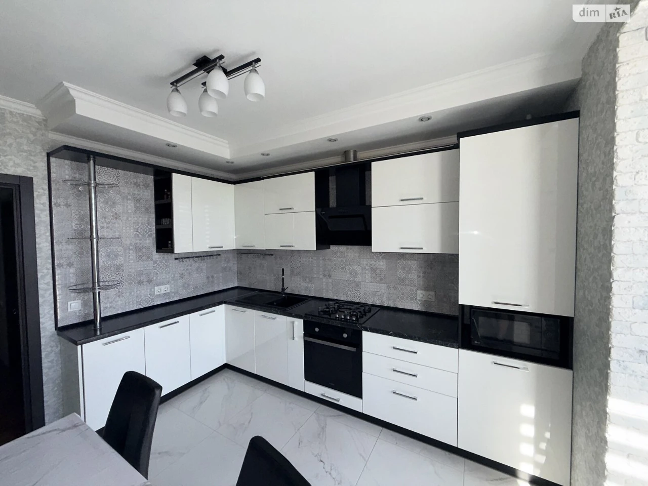 Apartment for Sale: Old Town