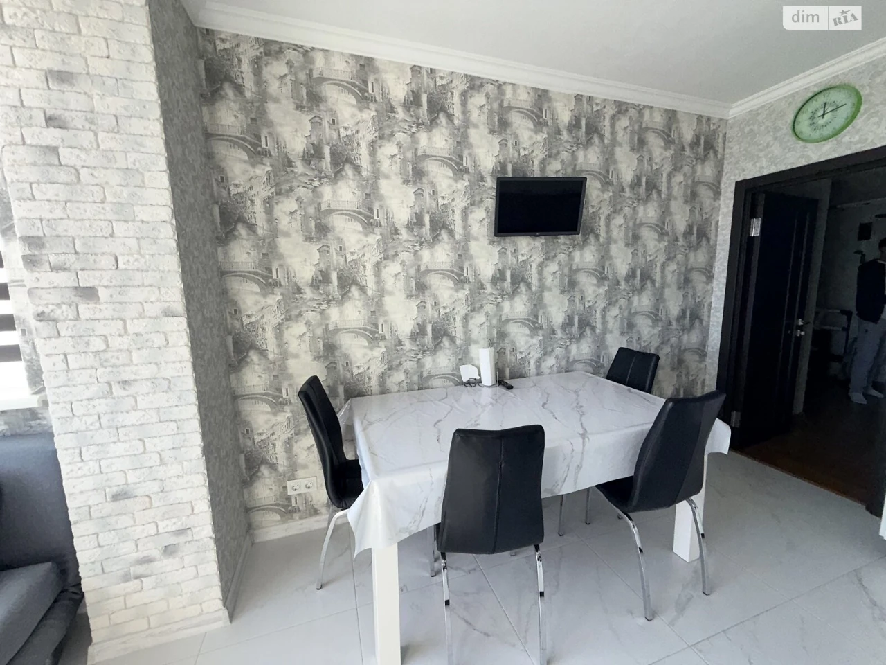 Apartment for Sale: Old Town