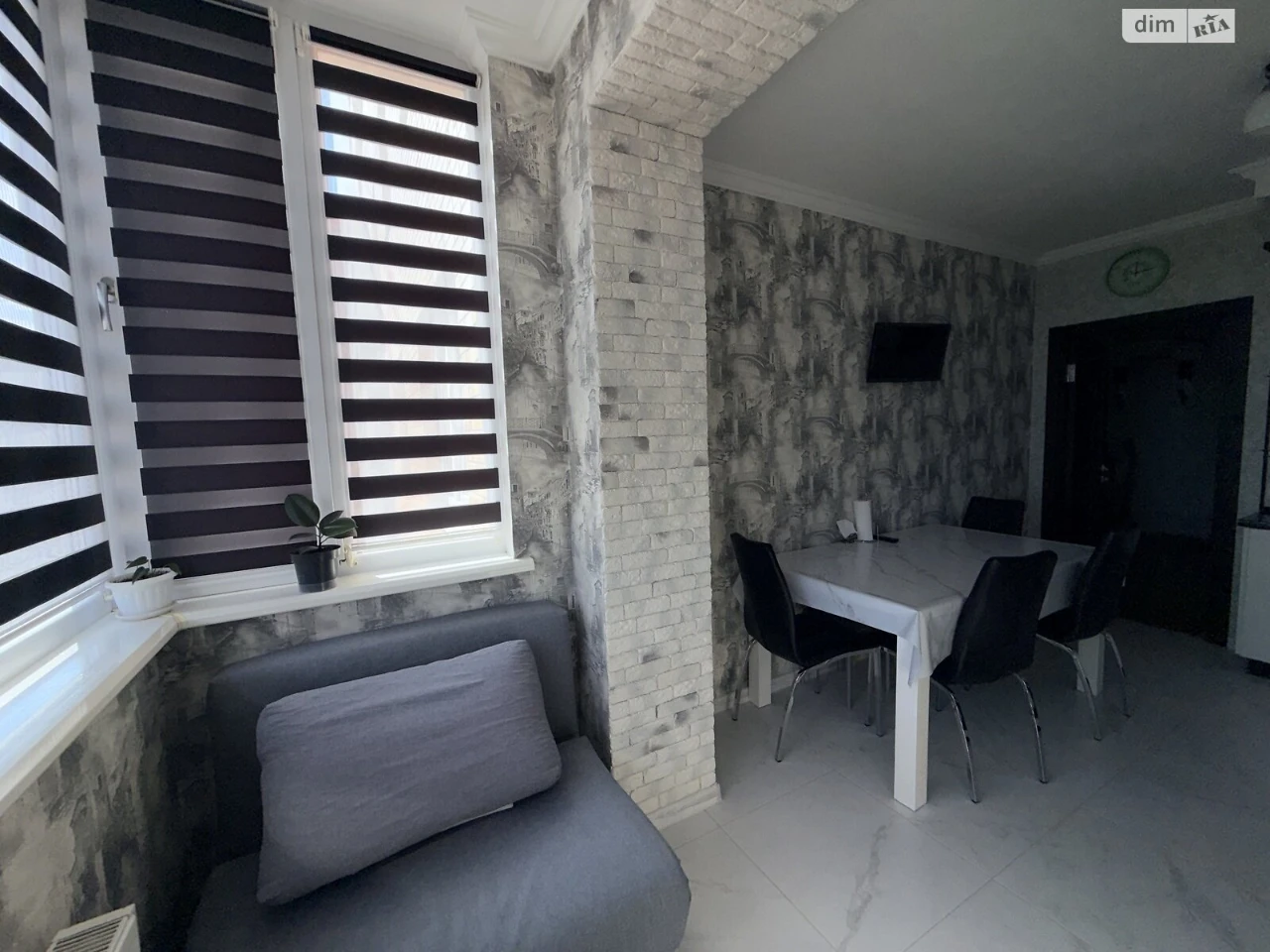 Apartment for Sale: Old Town