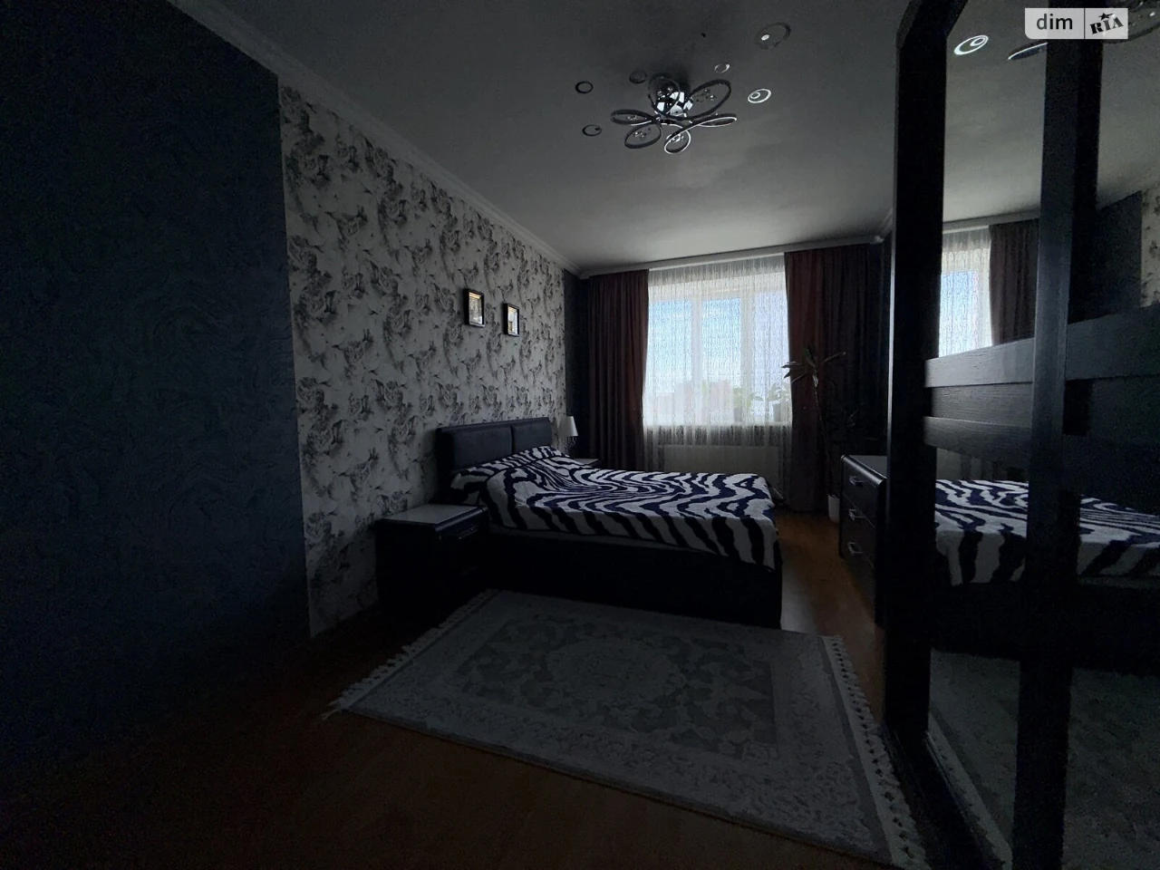 Apartment for Sale: Old Town