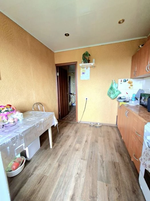 Продаж 1-к кв 40 кв.м вул Стародніпровська