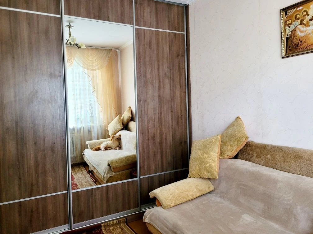 Продам 2 кімнати з ремонтом