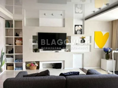 Apartment. Sribnokilska St., Kyiv