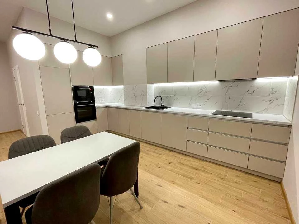 Apartment. Dnipro, Kulishivska st.