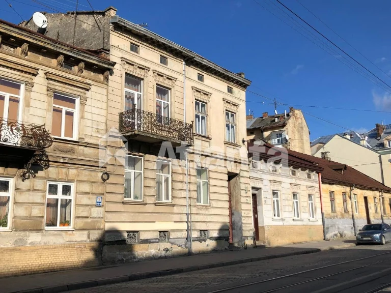 Sale of a spacious apartment on Lychakivska Street