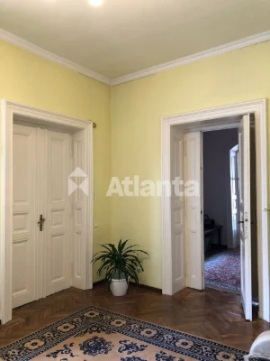 Sale of a spacious apartment on Lychakivska Street