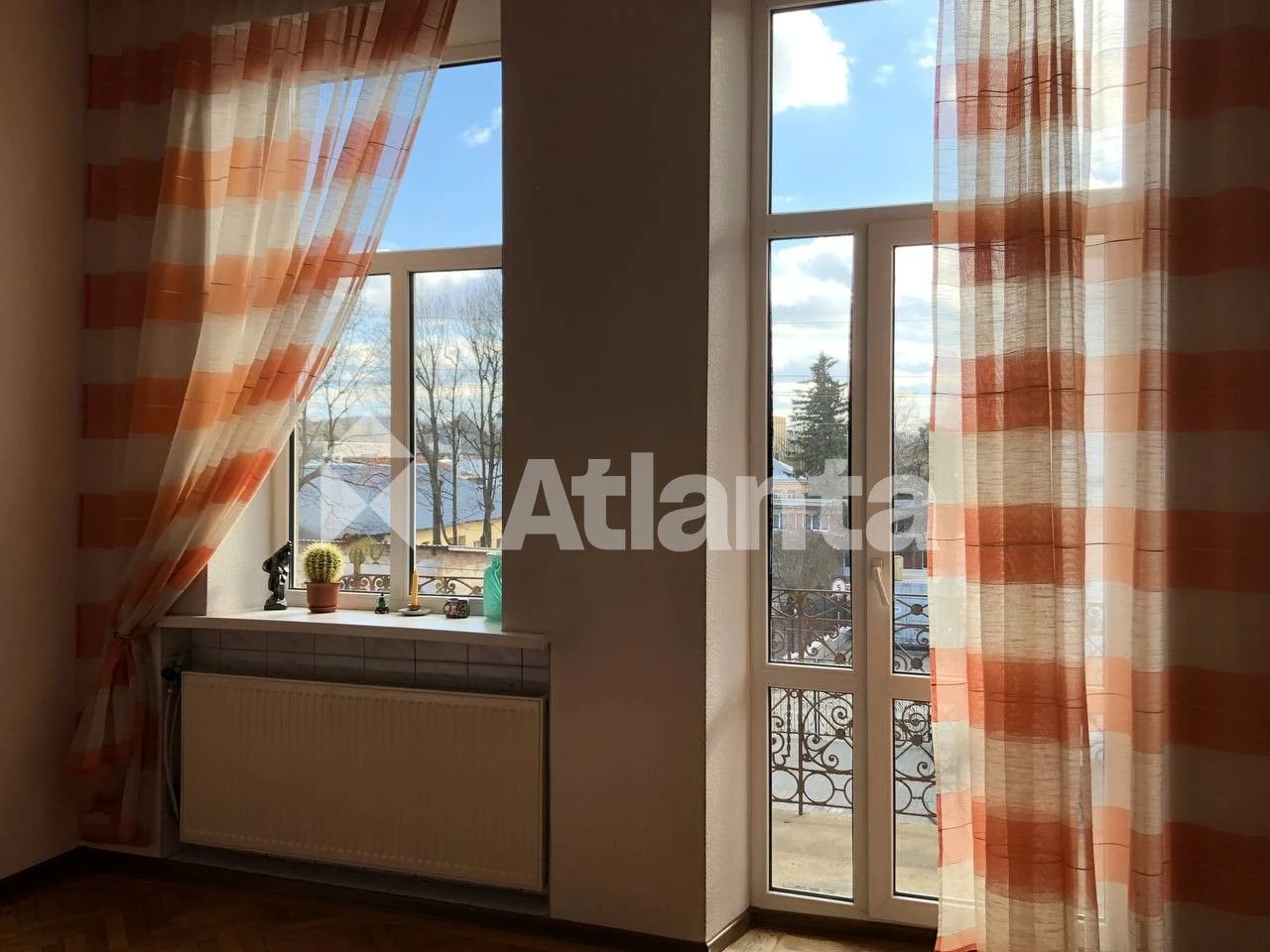 Sale of a spacious apartment on Lychakivska Street