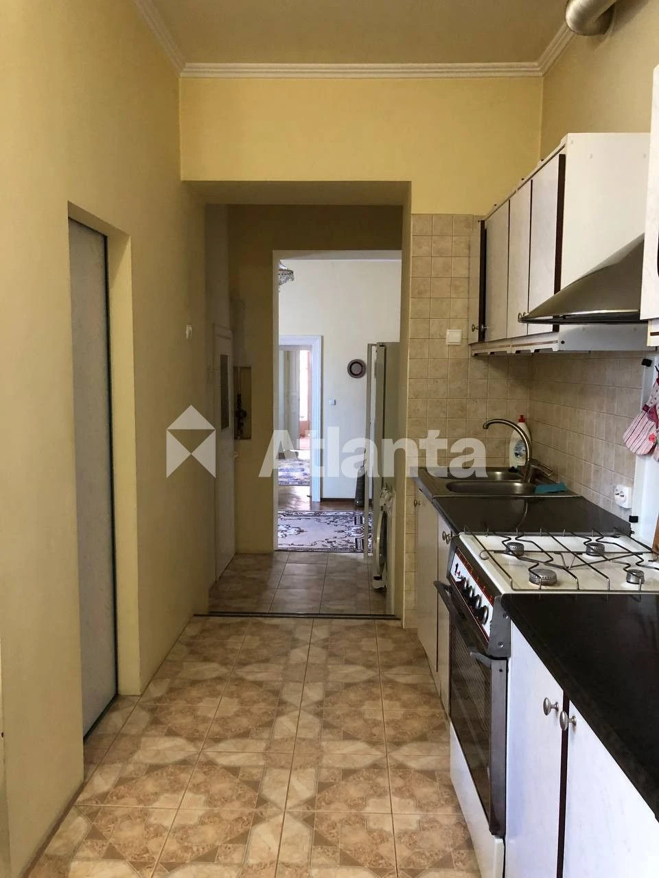 Sale of a spacious apartment on Lychakivska Street
