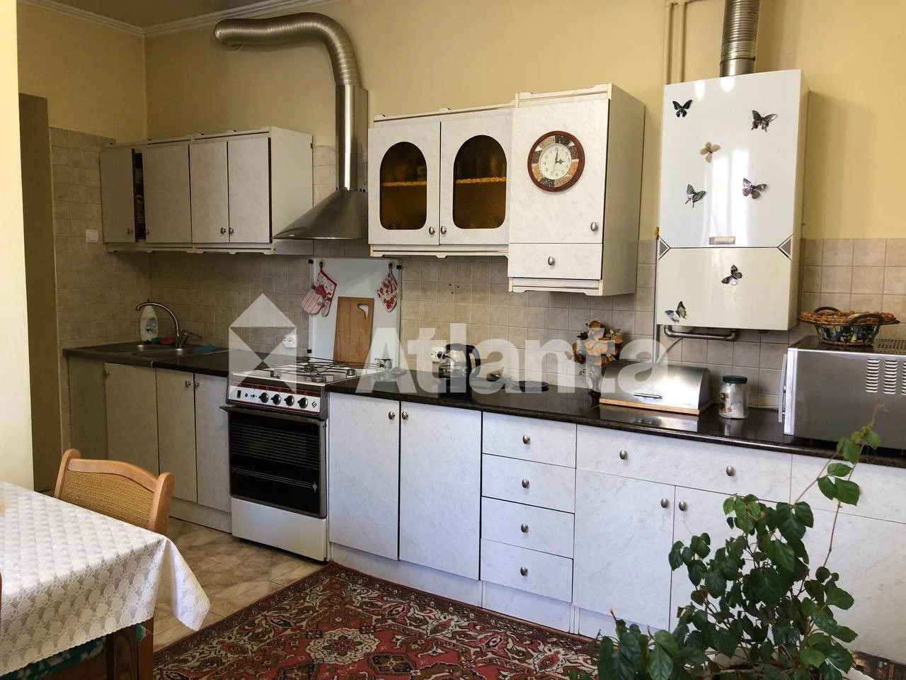 Sale of a spacious apartment on Lychakivska Street