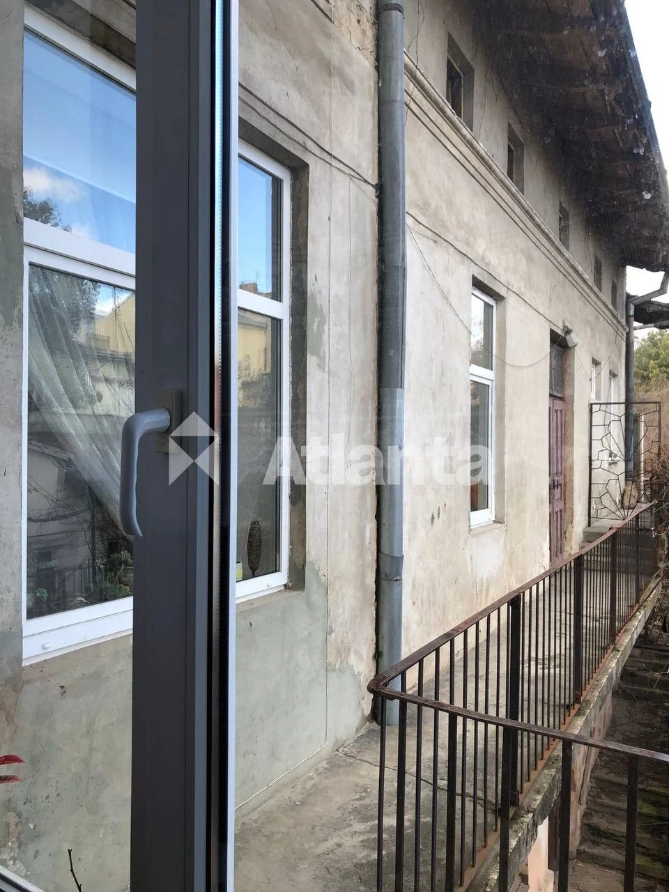 Sale of a spacious apartment on Lychakivska Street