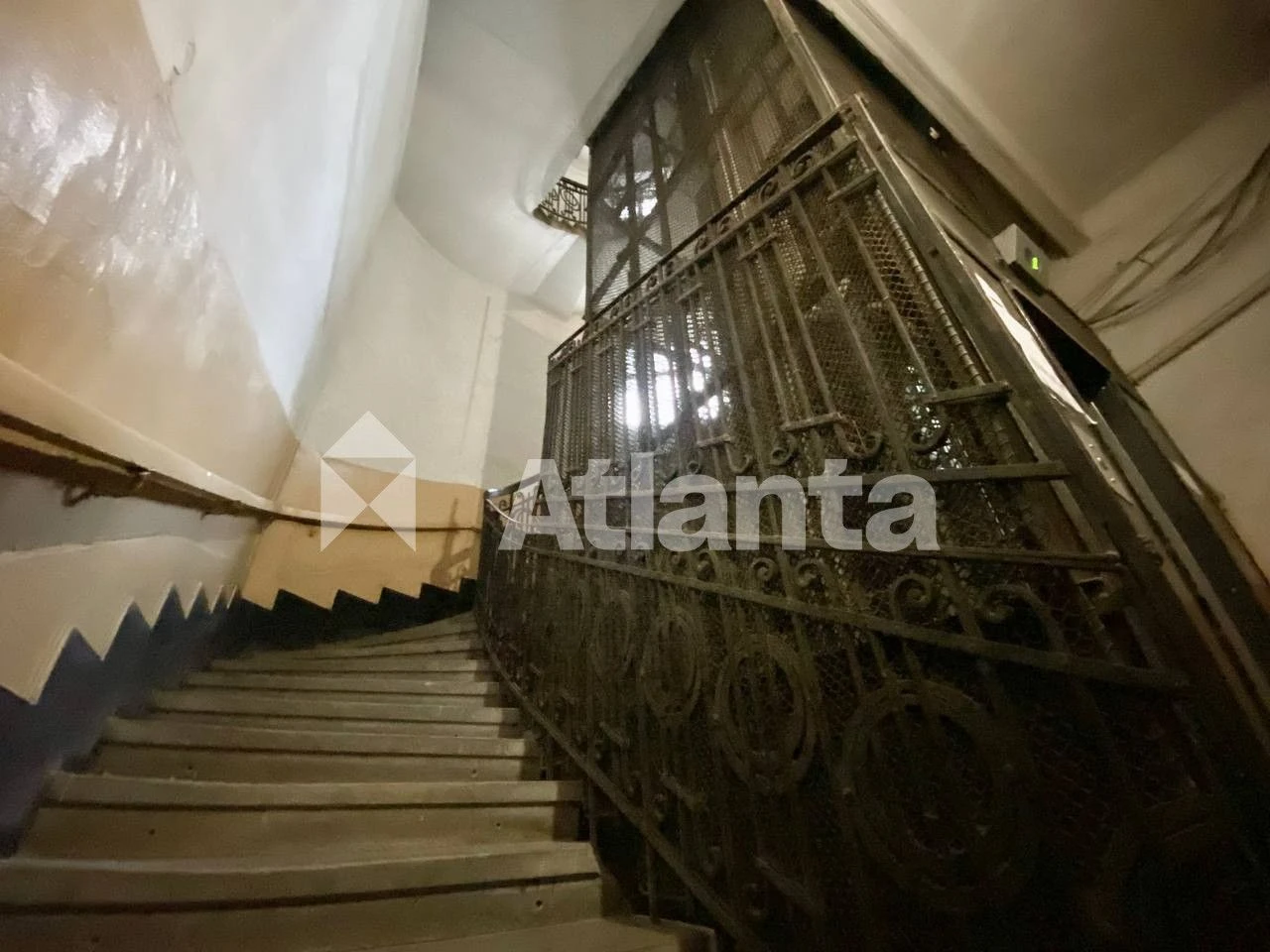 Sale of a 2-room apartment in Austrian Lux on Gorodets Street