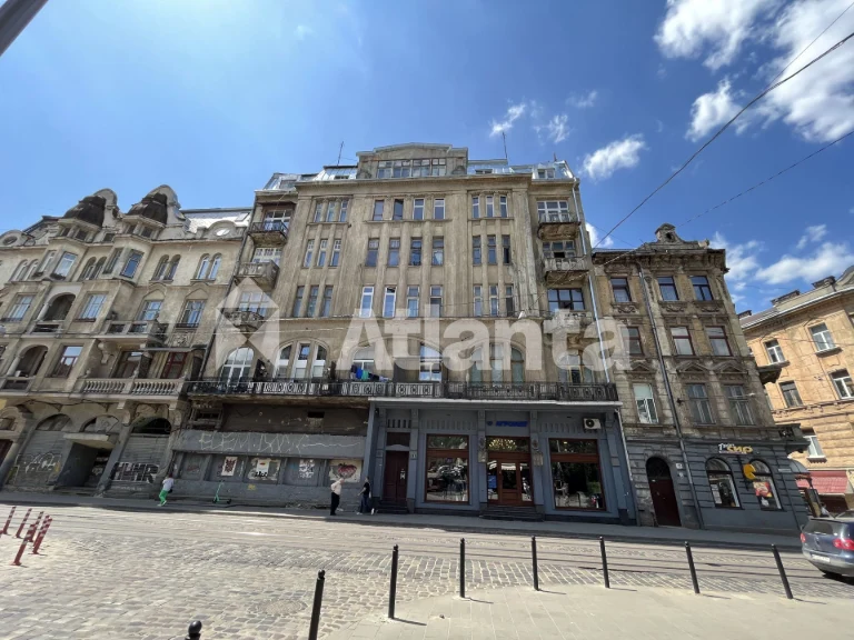 Sale of a 2-room apartment in Austrian Lux on Khmelnytsky Street