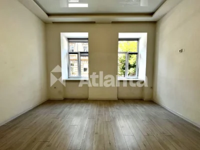 Продажа 2-комнатной квартиры на улице Вагилевича. Центр