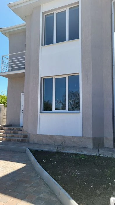 A house of 150 m2 on 4 acres in the area of Artist Fyodorov
