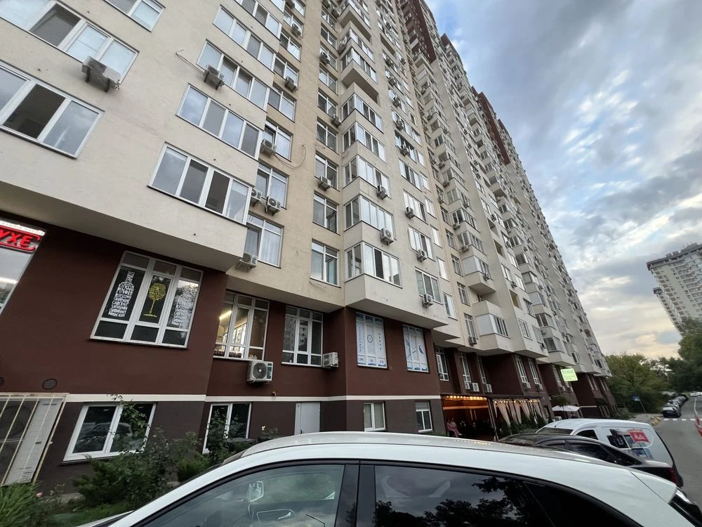 Продается студия Киев ЖК Караваєві дачі проспект Тракторостроителей