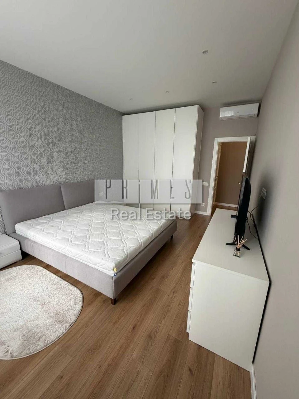 Предлагается продажа 2-комнатной квартиры площадью 82 м² в престижном ЖК «Новопечерские Липки»