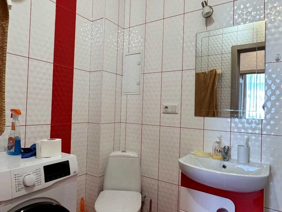 Apartment. Odesa, Nebesnoy Сотні Avenue
