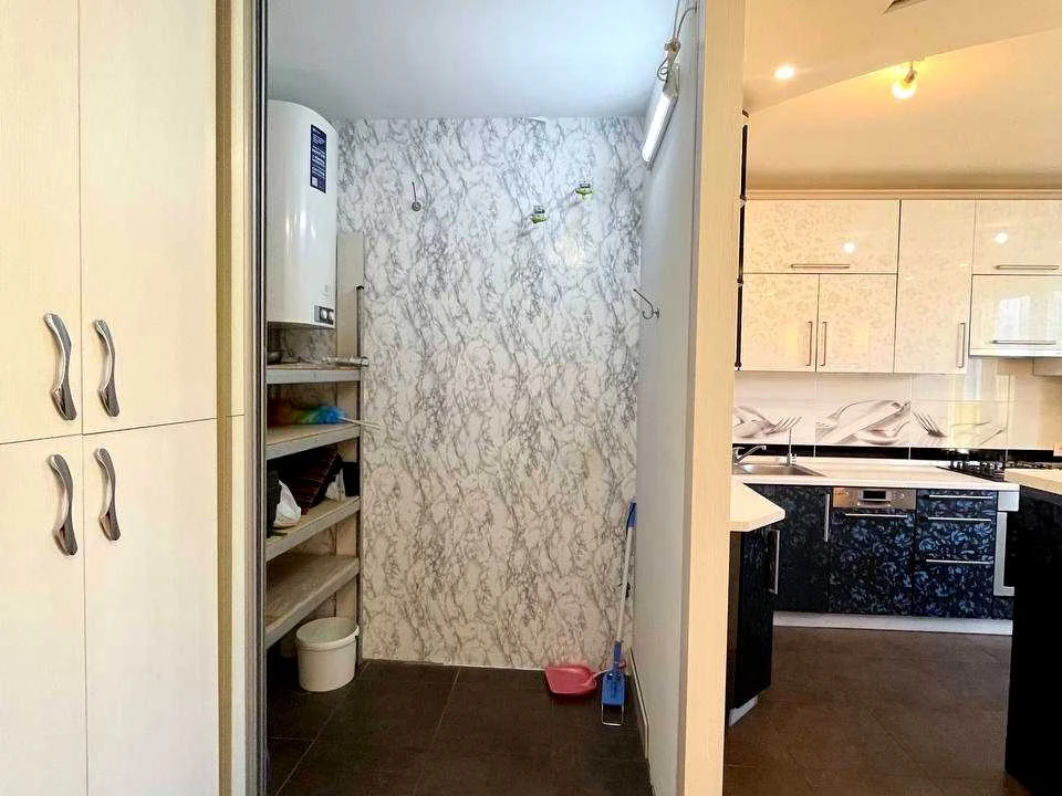 Apartment. Pasichna St.